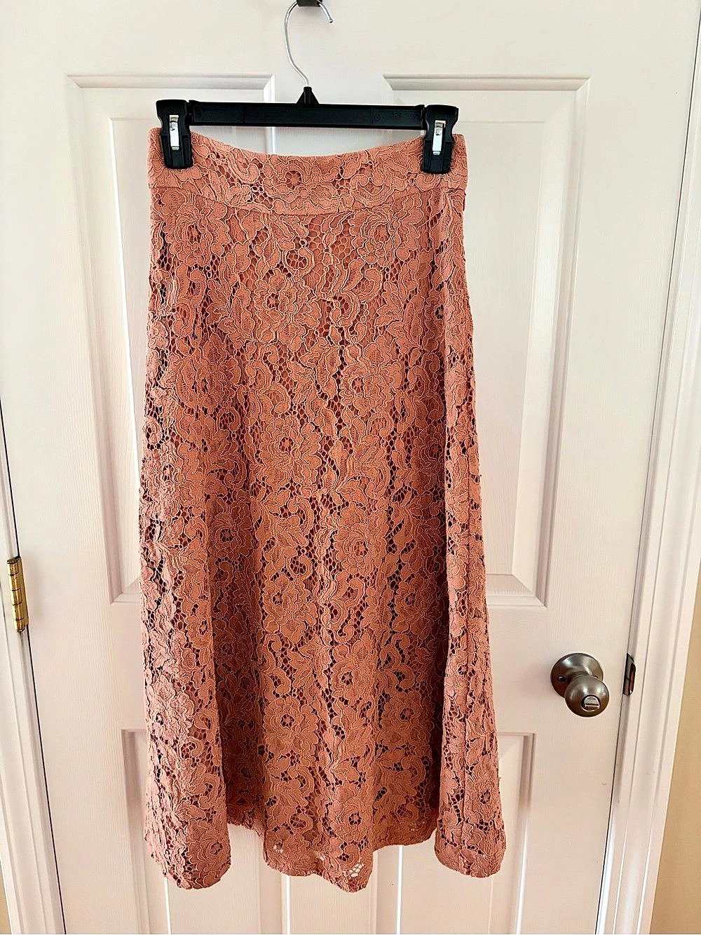 Zara Lace Midi Skirt in Dusty Pink Size XS Like New